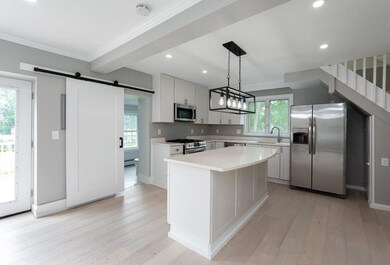 65 Weybossett St, Methuen, MA 01844 - photo 2