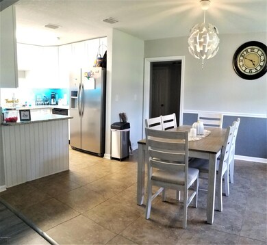 5320 Yerkes St, Jacksonville, FL 32205 - photo 6