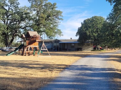 20855 Osage Ln, Redding, CA 96003 - photo 2