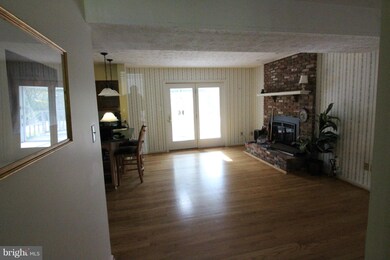 343 Tulip Oak Ct, Linthicum Heights, MD 21090 - photo 4