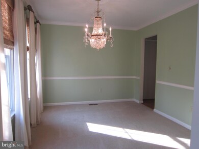 1906 Aubrey Place Ct, Vienna, VA 22182 - photo 3