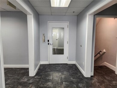 79 W Market St unit Apartment N, Bethlehem, PA 18018 - photo 3