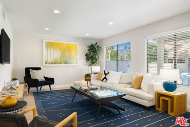 Spacious & Bright Living Room