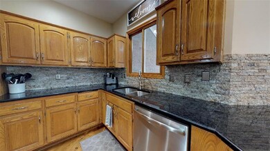 6100 Hallet St, Shawnee, KS 66216 - photo 7