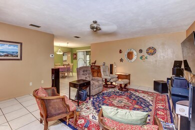 5-Living Room Area