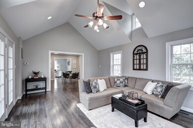 8924 Braeburn Dr, Annandale, VA 22003 - photo 7