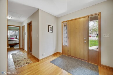 902 S Main St, Wheaton, IL 60189 - photo 3