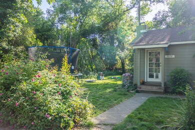 Side yard for back house