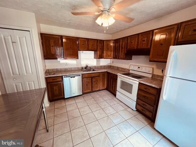 9468 Fens Hollow, Laurel, MD 20723 - photo 3