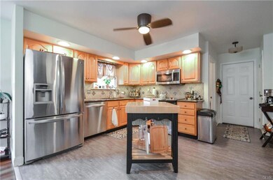 461 Franklin St, Alburtis, PA 18011 - photo 7