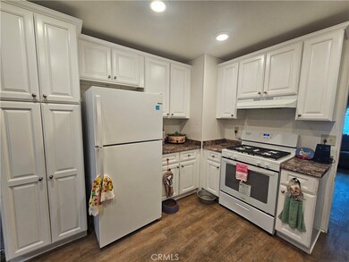 950 California St, Calimesa, CA 92320 - photo 2