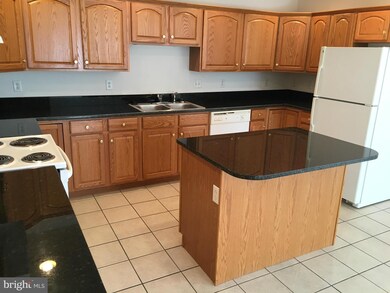 14052 Sweet Vale Dr, Hagerstown, MD 21742 - photo 3