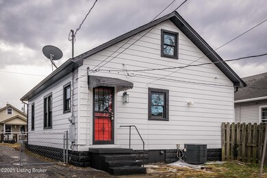 610 Albany Street-06