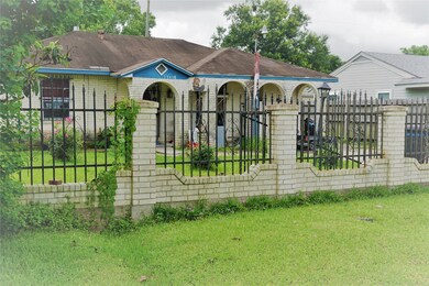 13438 Indianapolis St, Houston, TX 77015 - photo 2