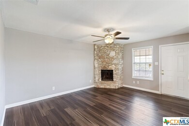 608 Bracewood Cir unit C, San Marcos, TX 78666 - photo 3