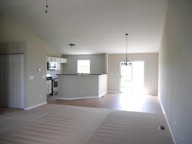 5771 Templar St, Columbus, OH 43232 - photo 4