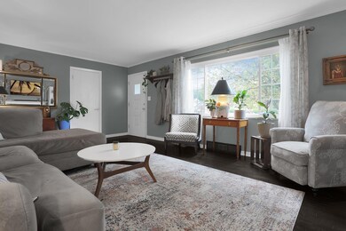 8-web-or-mls-2829-tudor-rd