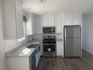 51 Columbia Dr, New Market, NH 03857 - photo 5