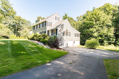 60 Pheasant Ln, Hampstead, NH 03841 - photo 2