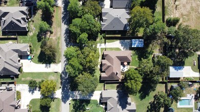 807 Douglas Fir Dr, Magnolia, TX 77354 - photo 2