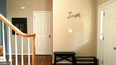 1307 Stable Farm Ct, Reston, VA 20194 - photo 3