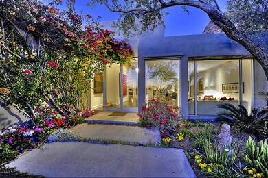 006_Front Courtyard