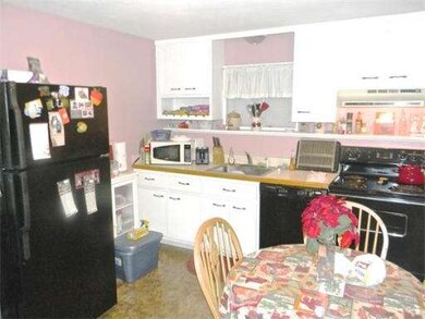 36 Essex St unit 1, Saugus, MA 01906 - photo 6