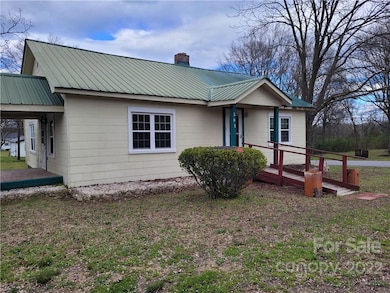 502 W Union St, Marshville, NC 28103 - photo 2
