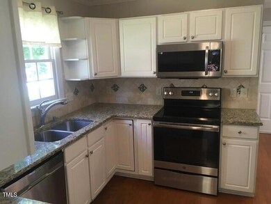 116 Hickory Glen Lane Kitchen New
