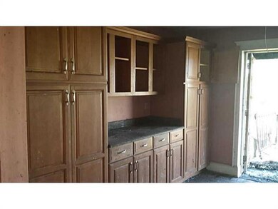 Breakfast Room. It may be possible to salvage the