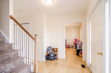 788 Mammoth Rd, Manchester, NH 03104 - photo 6