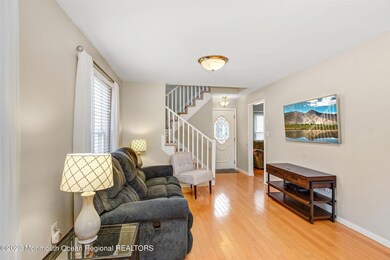 08-Family Room