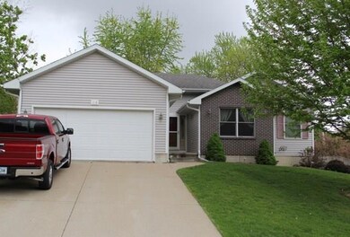 216 W 13th St S, Newton, IA 50208 - photo 2
