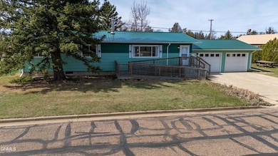 251 E 2nd St, Regent