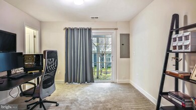 10709 Caledonia Meadow Dr, Manassas, VA 20112 - photo 4