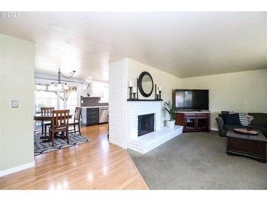 2375 Palmer Ave, Eugene, OR 97401 - photo 3