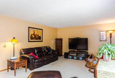 1701 Widman Ln Crookston MN-large-003-15
