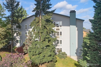 909 N 35th St unit 402, Seattle, WA 98103 - photo 2