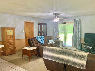 304 Elmwood St, Gainesville, TX 76240 - photo 3