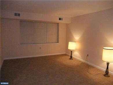 826 South Ave unit R2, Secane, PA 19018 - photo 4