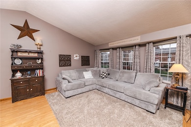 905 Glenwood Ct, Cranberry Township, PA 16066 - photo 5