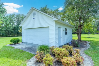 674 Forest Hills Dr, Douglas, GA 31535 - photo 6