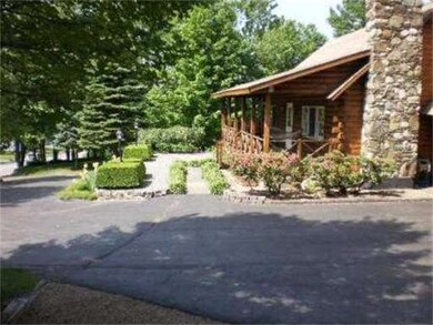 918 Stafford St, Rochdale, MA 01542 - photo 3