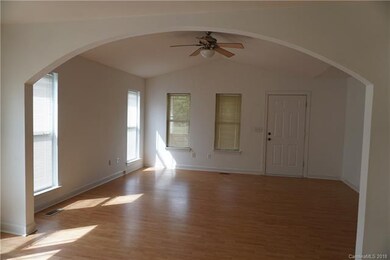 548 N Center St, Statesville, NC 28677 - photo 4