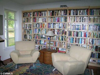 Studio/Study/Office - Office or Living Room