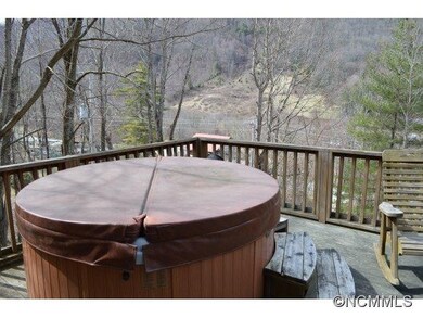 Hot Tub on Deck- Great View