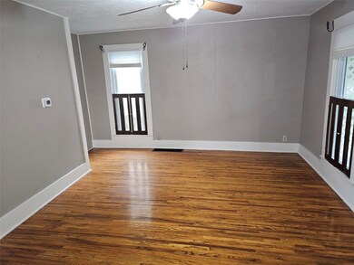 1112 A Ave, Vinton, IA 52349 - photo 5