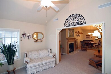 105 Northlight Way unit 46, Fitchburg, WI 53711 - photo 4