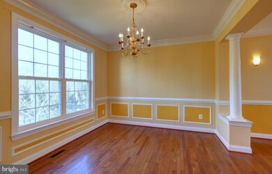 6105 Strawberry Glenn Ct, Glenn Dale, MD 20769 - photo 7