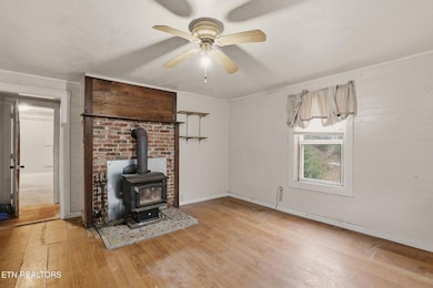 10310 Stiles Ln, Kodak, TN 37764 - photo 5